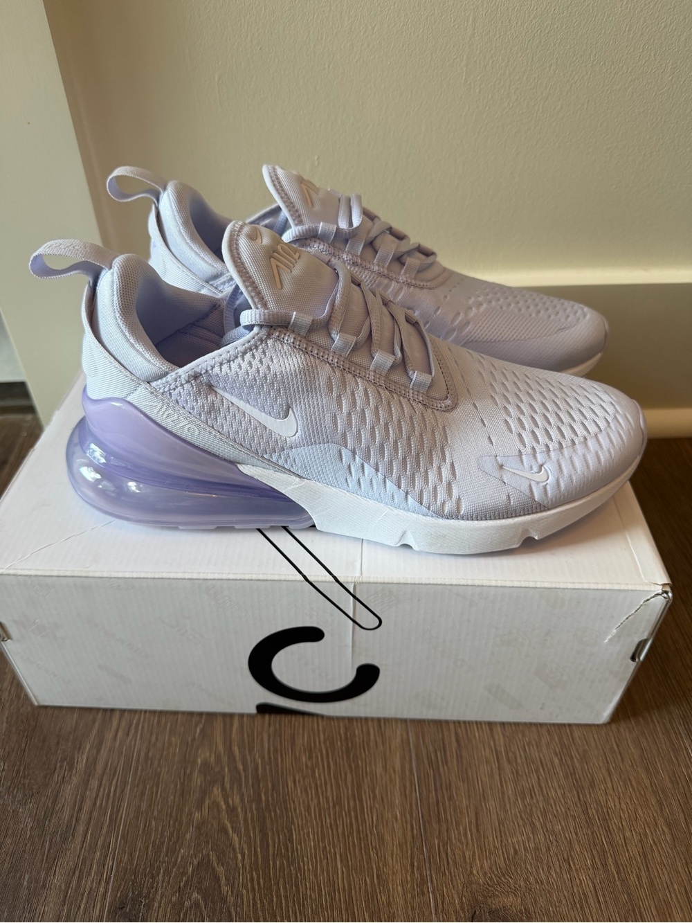 Nike Women's Air Max 270 Sneakers - Light Purple/White